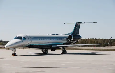 Legacy 650 Private Jet Charter, photograph 4