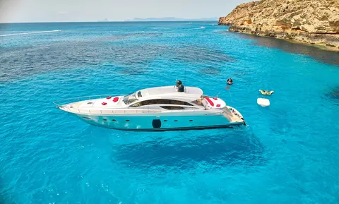 Legendary Yacht Charter, photograph 5