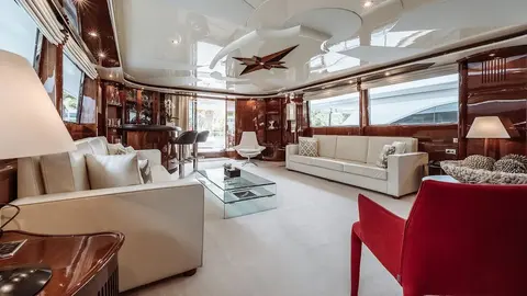 Let IT BE Yacht Charter, photograph 12