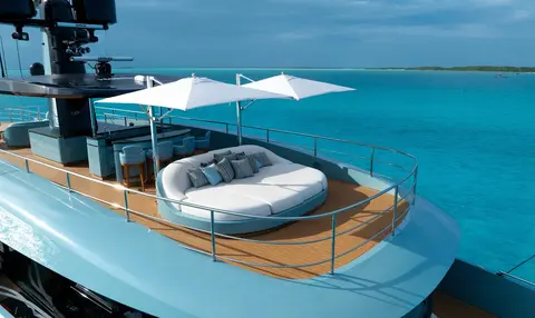 Limerence Yacht Charter, photograph 12