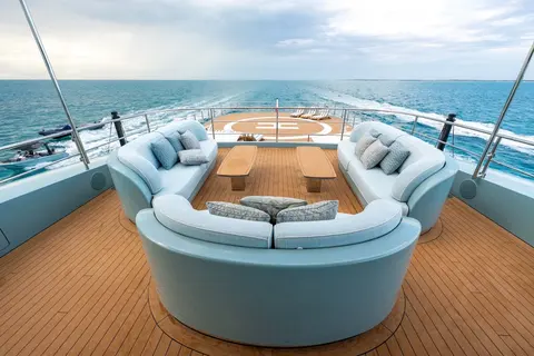 Limerence Yacht Charter, photograph 6