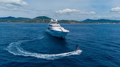 Luisa Yacht Charter, photograph 2