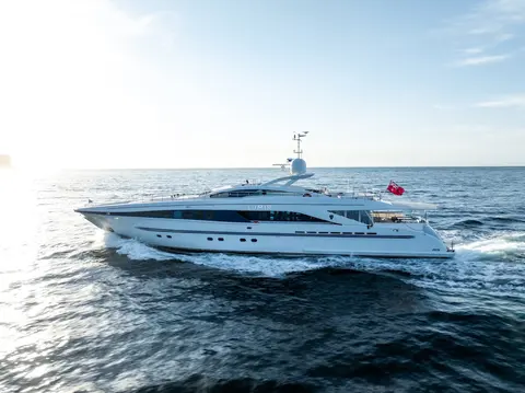 Lumir Yacht Charter, photograph 3