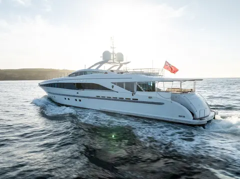 Lumir Yacht Charter, photograph 4