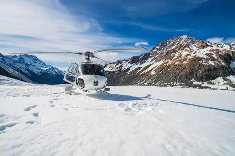 Luxury Yacht Charter and Rental in Antarctica, photograph 2