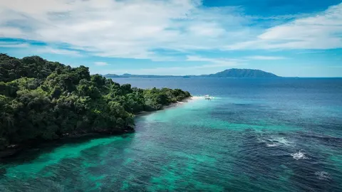 Luxury Yacht Charter and Rental in Madagascar, photograph 12