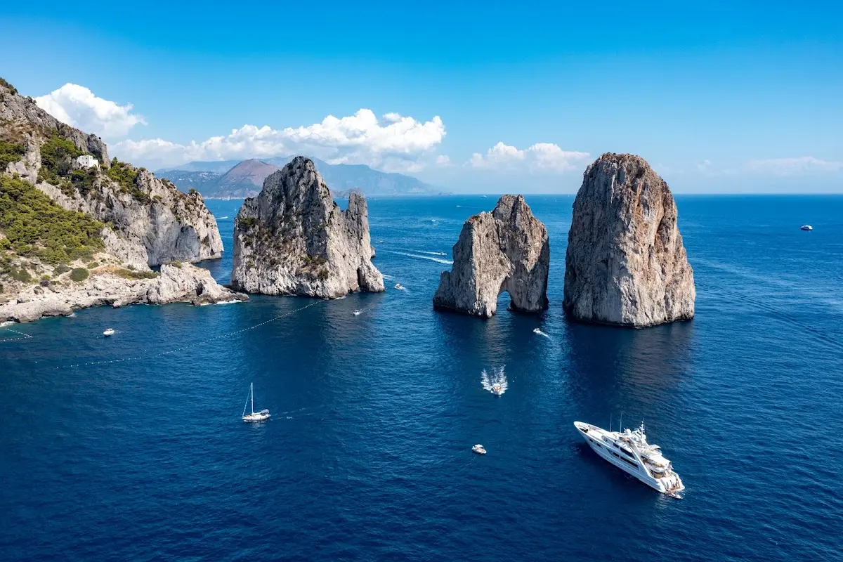 Luxury Yacht Charter and Rental in the Amalfi Coast