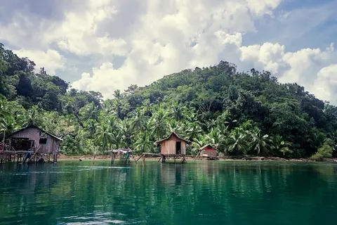 Luxury Yacht Charter and Rental in the Philippines, photograph 11