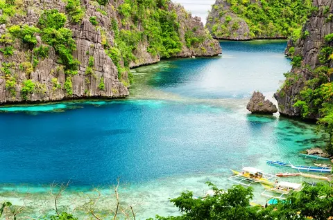 Luxury Yacht Charter and Rental in the Philippines, photograph 4