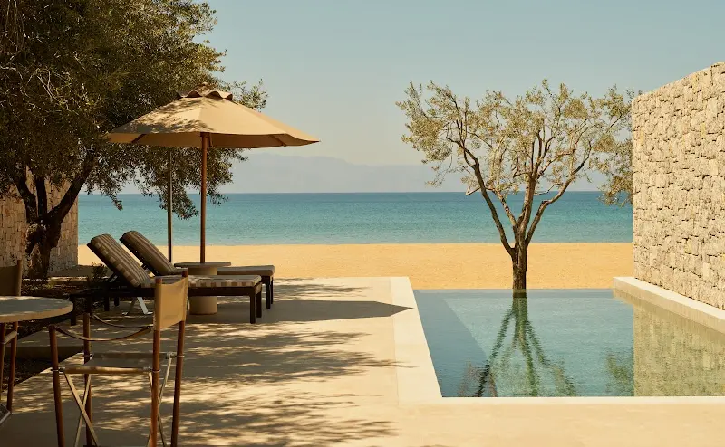 Luxury Yacht Charter and Rental in the Saronic Gulf