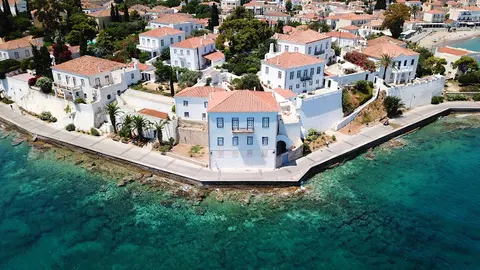 Luxury Yacht Charter and Rental in the Saronic Gulf, photograph 7