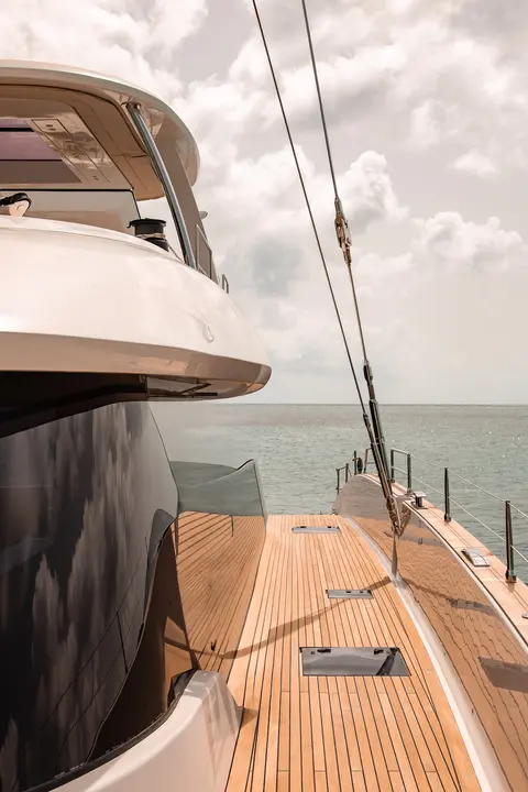 Mana Kai Yacht Charter, photograph 11