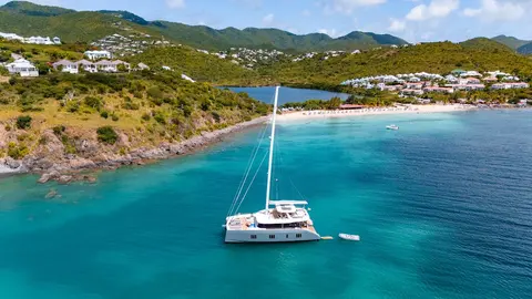 Mana Kai Yacht Charter, photograph 3