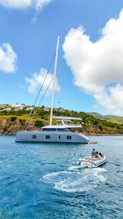 Mana Kai Yacht Charter, photograph 5