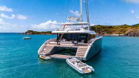 Mana Kai Yacht Charter, photograph 6