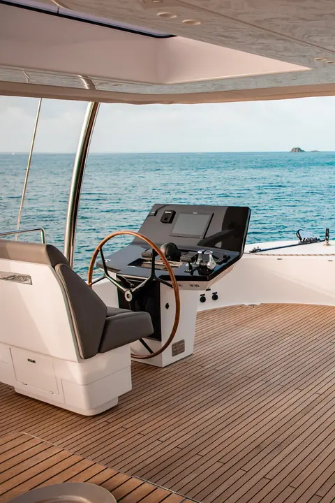 Mana Kai Yacht Charter, photograph 7