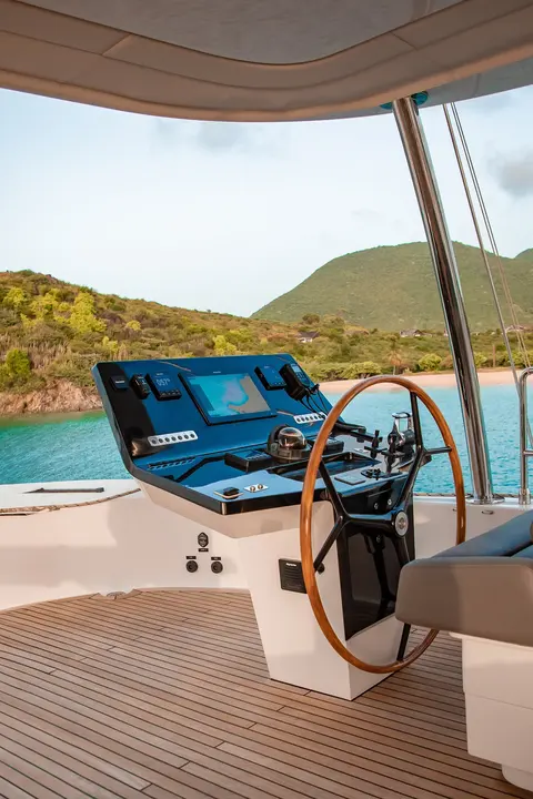 Mana Kai Yacht Charter, photograph 9