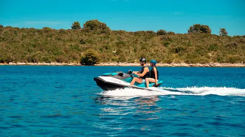 Marallure Yacht Charter, photograph 10