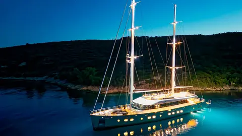 Marallure Yacht Charter, photograph 11