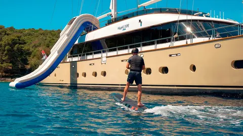 Marallure Yacht Charter, photograph 8