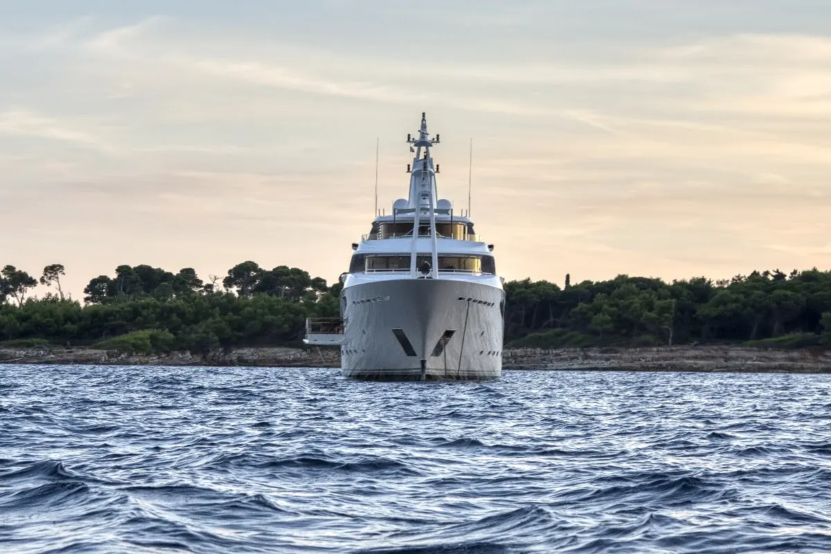 Maraya Yacht Charter