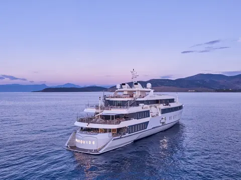 Marquise Yacht Charter, photograph 2