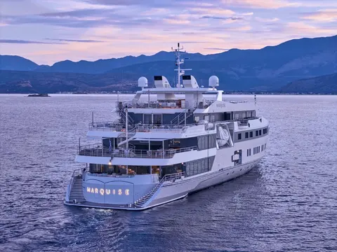 Marquise Yacht Charter, photograph 9