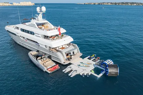 Maximilian Mmiv Yacht Charter, photograph 10