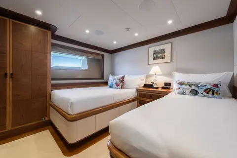 Mes Amis Yacht Charter, photograph 10