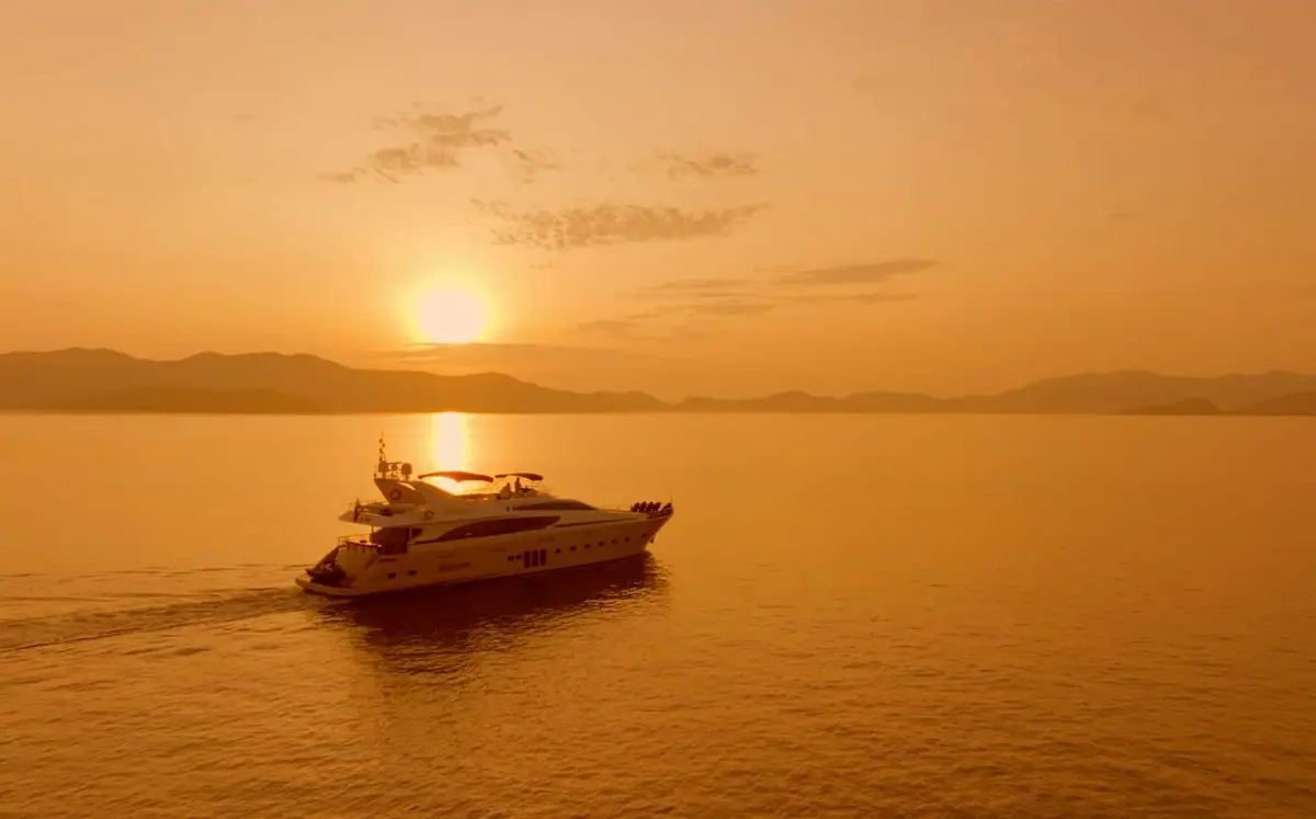 Mia Kai Yacht Charter