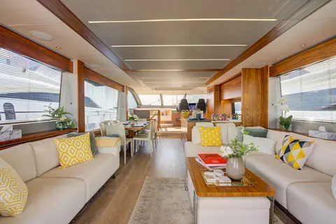 Mikel Angelo Yacht Charter, photograph 10