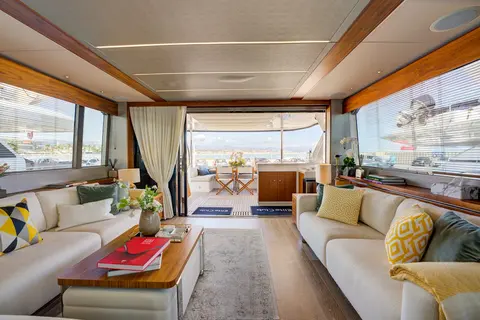 Mikel Angelo Yacht Charter, photograph 7