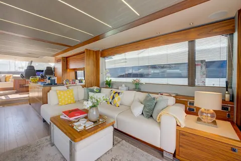 Mikel Angelo Yacht Charter, photograph 8
