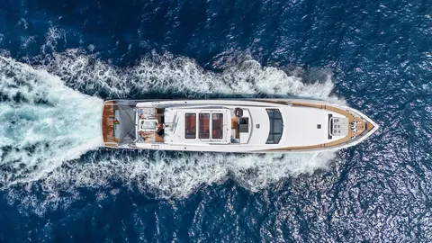 Millesime Yacht Charter, photograph 2