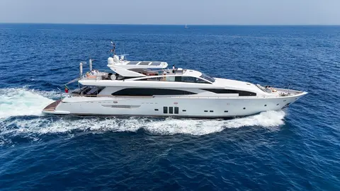 Millesime Yacht Charter, photograph 5