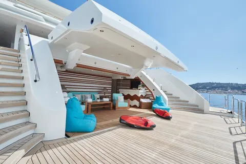Mimtee Yacht Charter, photograph 3