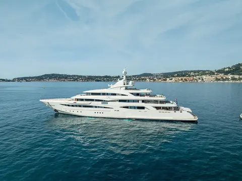 Mimtee Yacht Charter, photograph 8