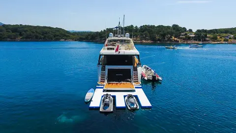 Miss Katariina Yacht Charter, photograph 3