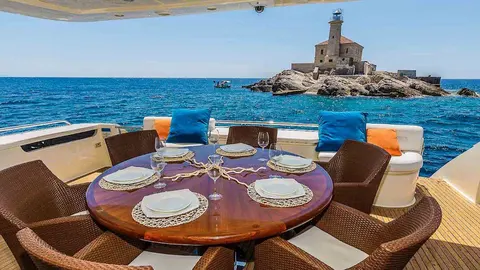 Miss Katariina Yacht Charter, photograph 8