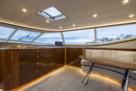 Miss Silver Yacht Charter, photograph 4