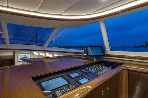 Miss Silver Yacht Charter, photograph 8