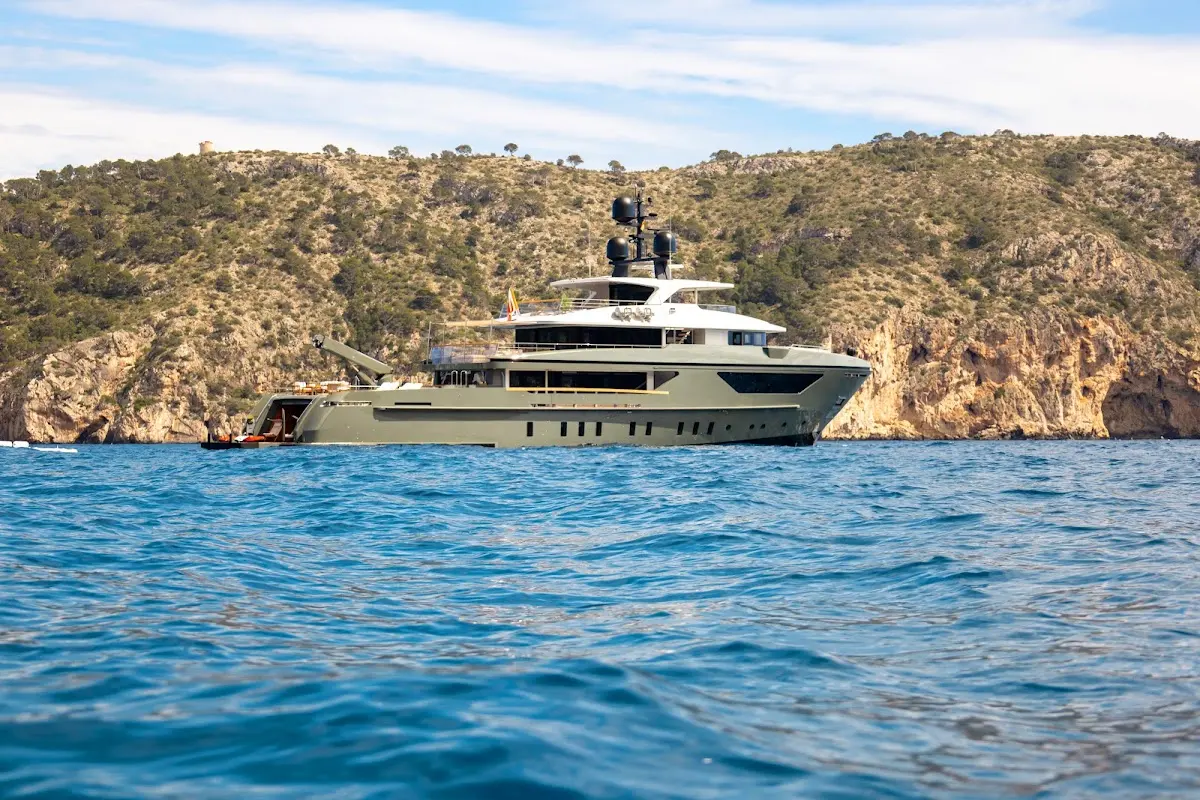 Moka Yacht Charter