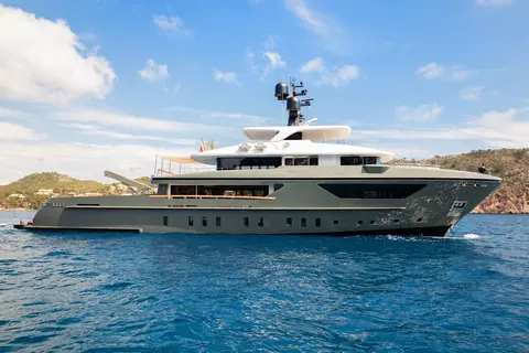 Moka Yacht Charter, photograph 2