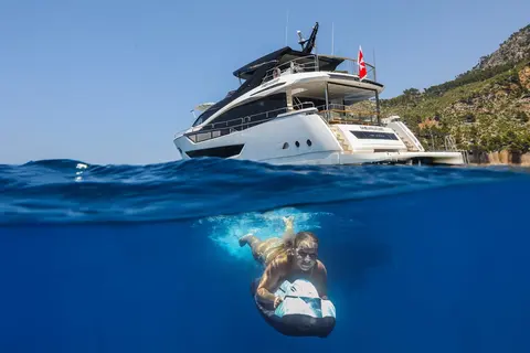 Moonlight Yacht Charter, photograph 7