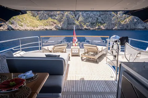Moonlight Yacht Charter, photograph 8