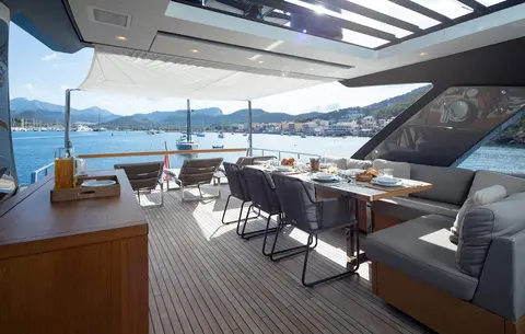 Moonshot Yacht Charter, photograph 6