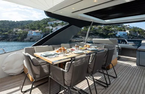 Moonshot Yacht Charter, photograph 7