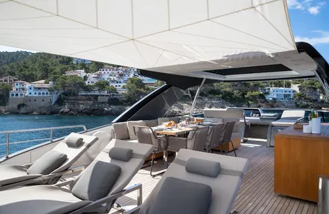 Moonshot Yacht Charter, photograph 8
