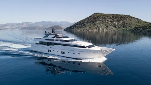 Morning Star Yacht Charter, photograph 4