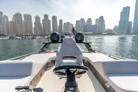 Morrigan Yacht Charter in Dubai, photograph 7